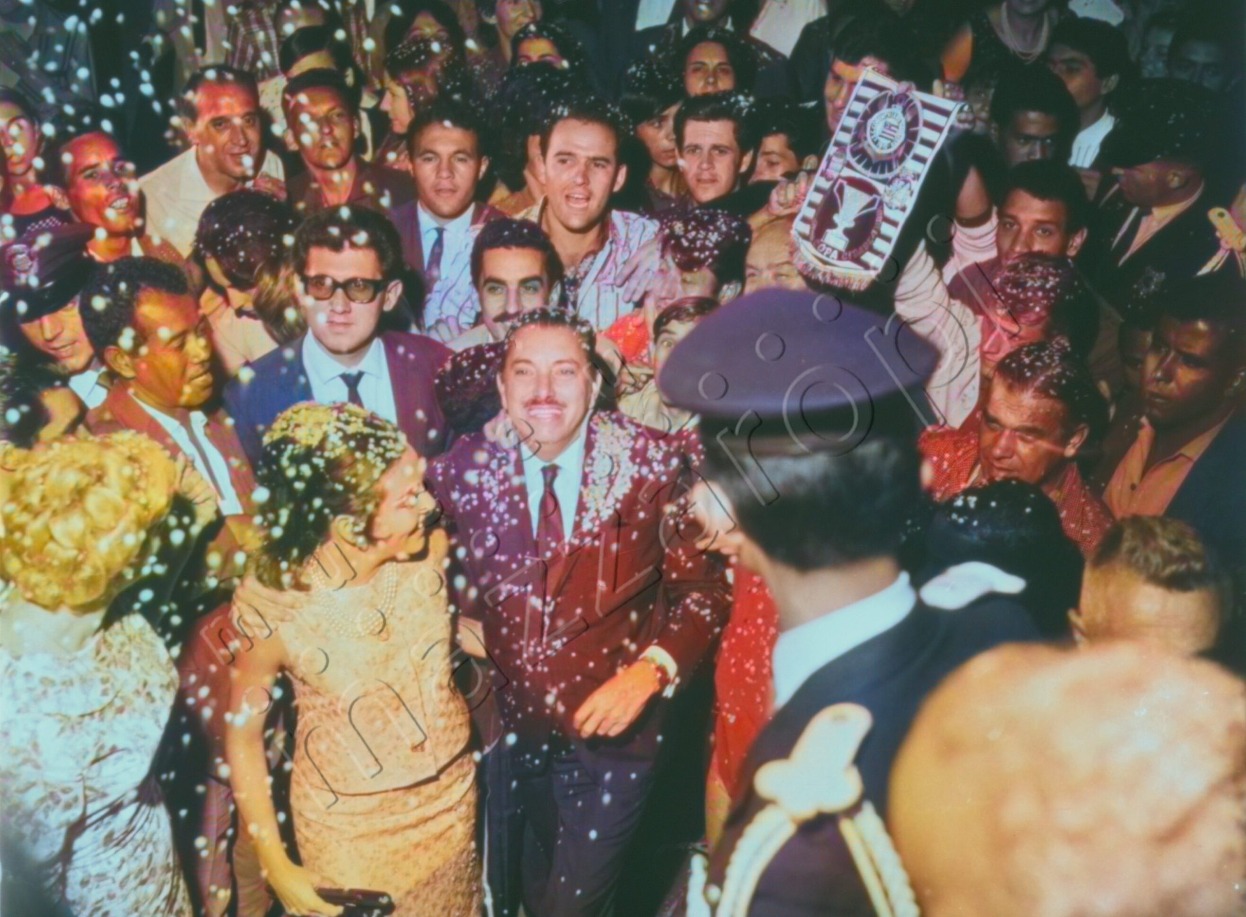Estréia do Filme “O Corintiano”. Foto colorizada com I.A. / Crédito: Acervo Museu Mazzaropi